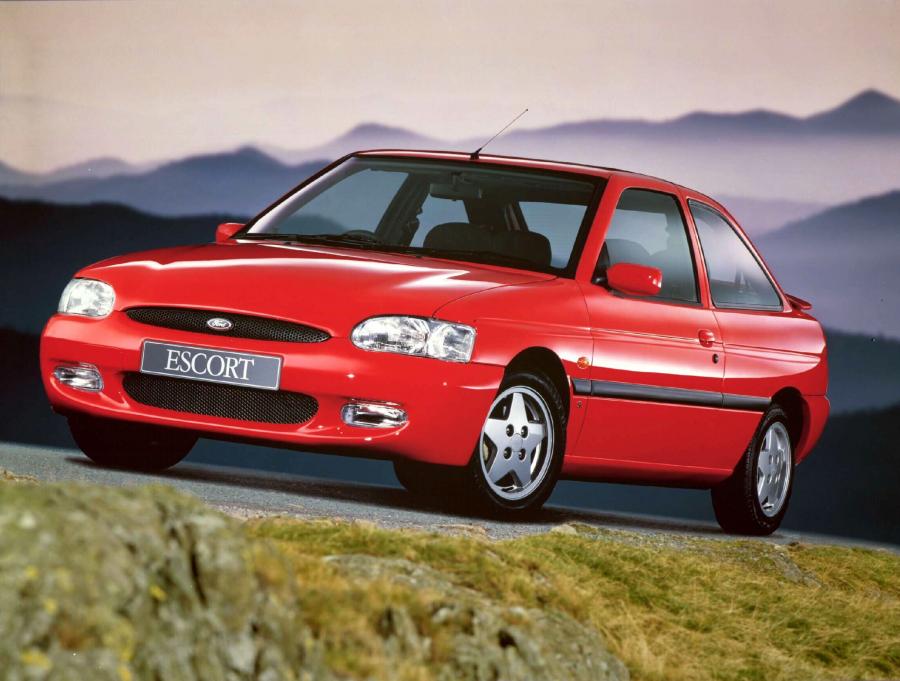  Ford Escort 1995 года  (фото 7 из 43)
